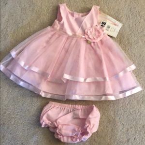 Youngland formal girls dress in size 12 months